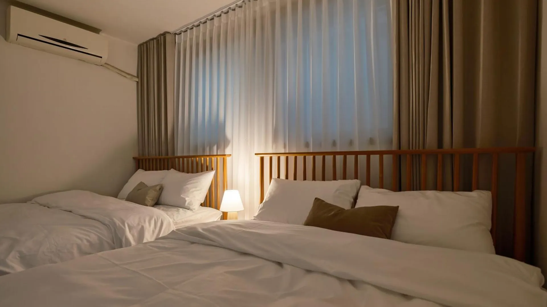 Monarch Apartment Seoul 0*,